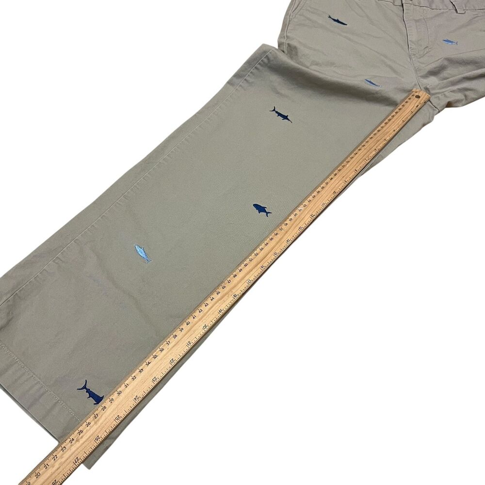 Vineyard Vines Boys Chino Pants Sz 18 Shark Fish - Picture 8 of 8